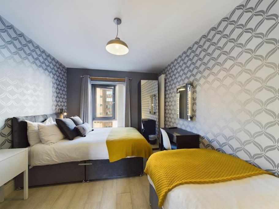 Donegall Sq Apt At City Gate, Belfast City Centre ภายนอก รูปภาพ