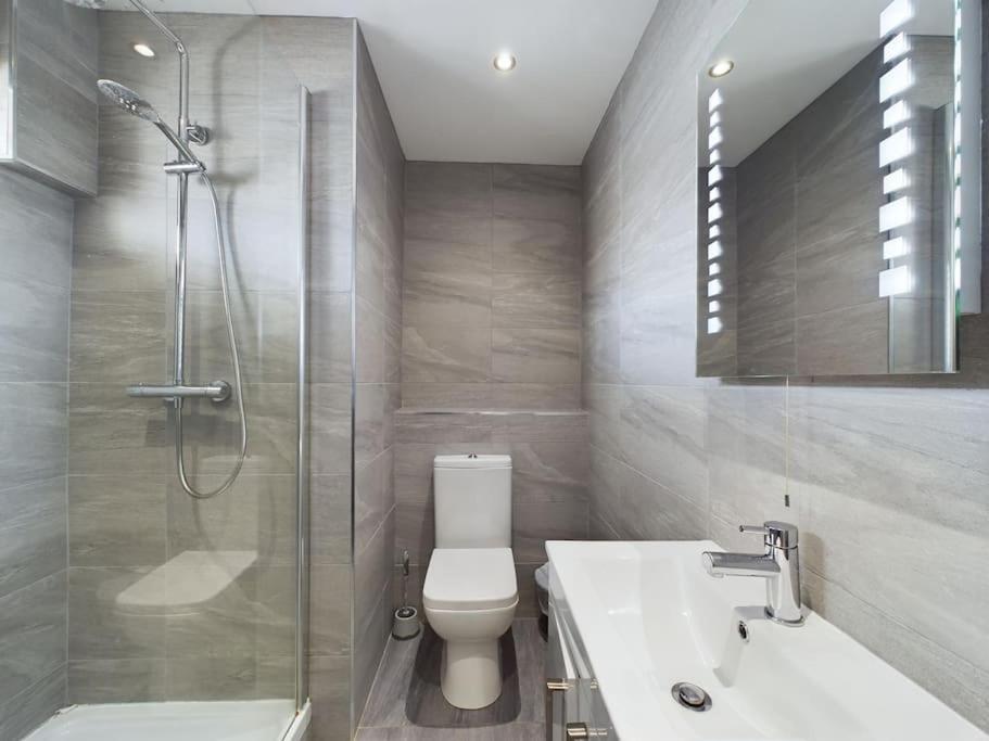 Donegall Sq Apt At City Gate, Belfast City Centre ภายนอก รูปภาพ