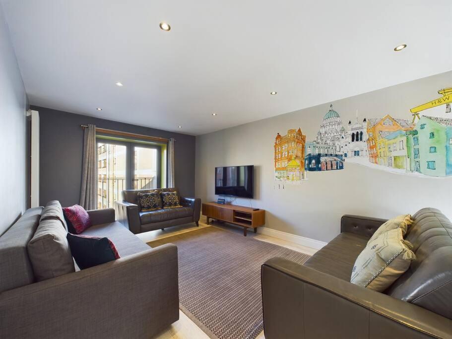 Donegall Sq Apt At City Gate, Belfast City Centre ภายนอก รูปภาพ