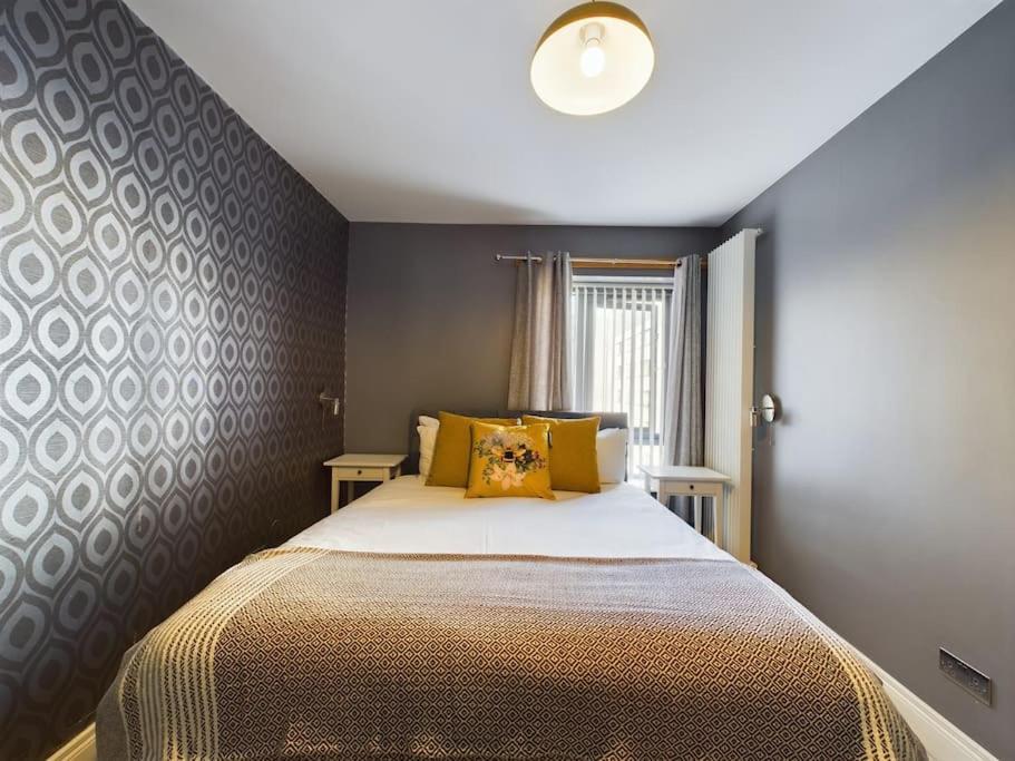 Donegall Sq Apt At City Gate, Belfast City Centre ภายนอก รูปภาพ