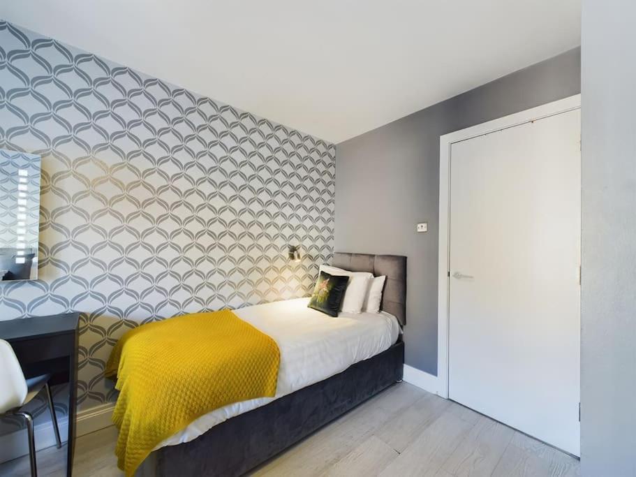 Donegall Sq Apt At City Gate, Belfast City Centre ภายนอก รูปภาพ