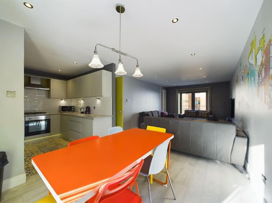 Donegall Sq Apt At City Gate, Belfast City Centre ภายนอก รูปภาพ